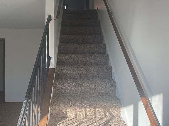 3rd image of 426 Tracy Ln #10