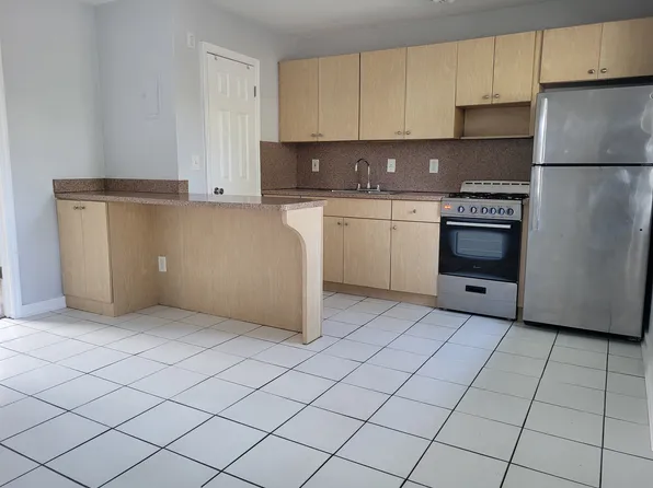 921 SW 4th St, Fort Lauderdale, FL 33312