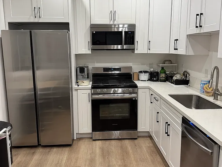 3004 Shrine Pl S — Photo 3