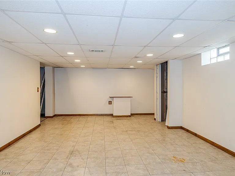 8221 Pelham Dr — Photo 25