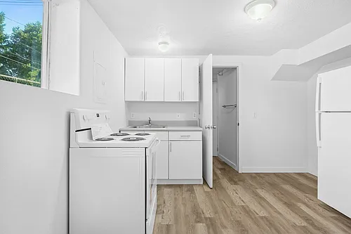 7684 N Vancouver Ave Photo 1 7684 N Vancouver Ave Photo 1
