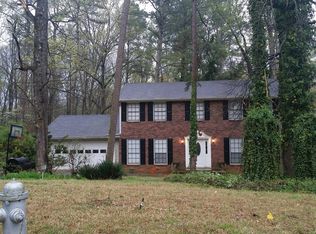 542 Lake Michele Ct, Stone Mountain, GA 30088