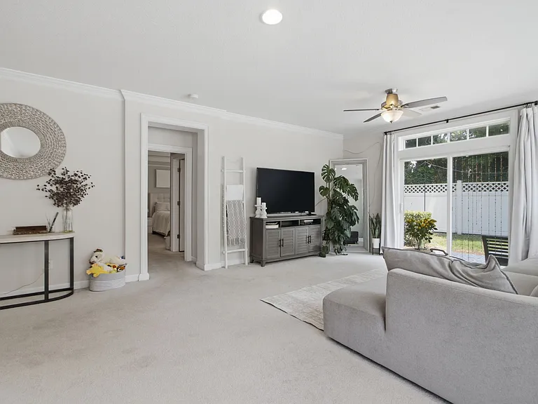 5500 Goose Pond Ln #1A — Photo 11