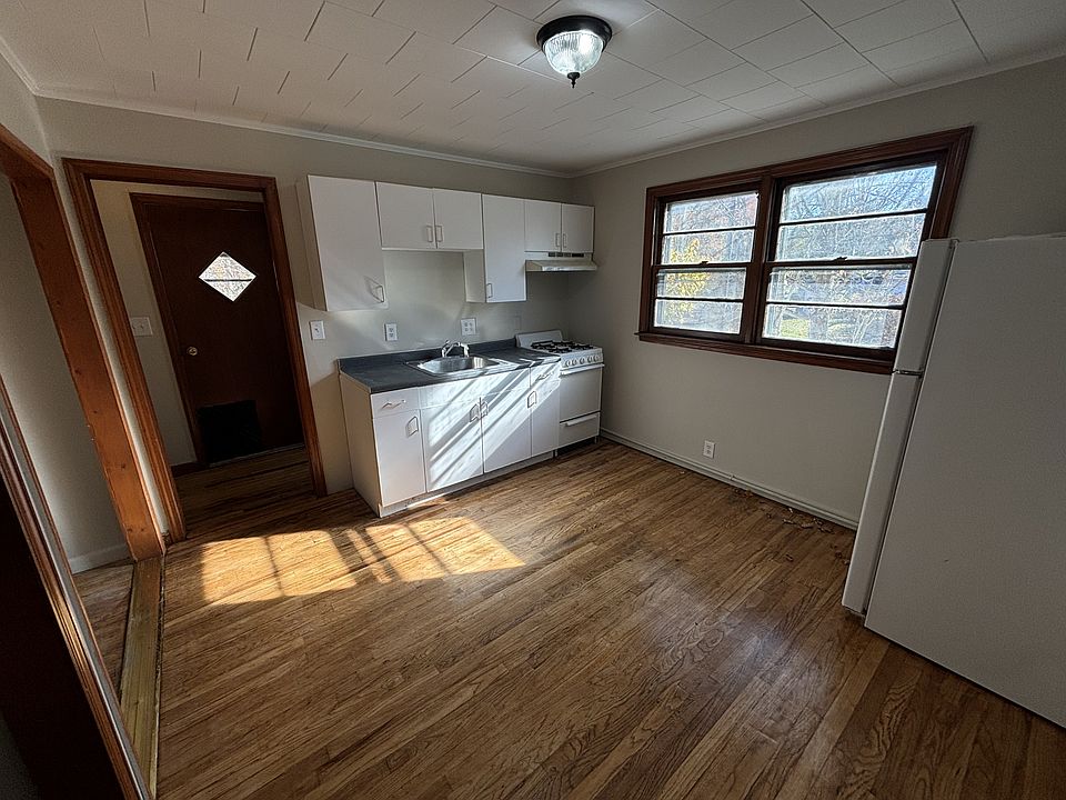 1st image of 10 Polizzi Dr #7B