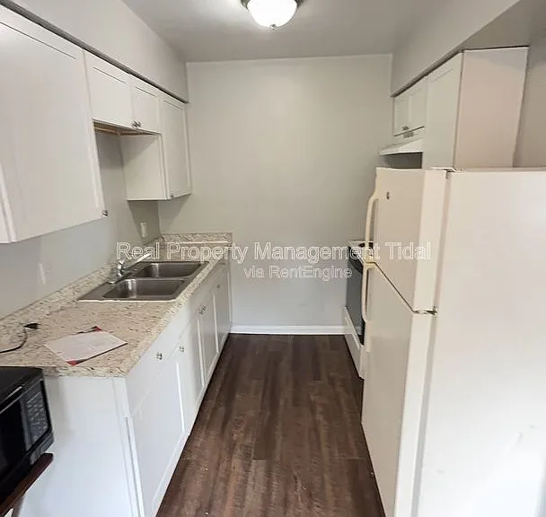 6255 Alexander St #17 — Photo 6