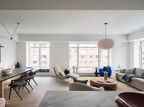 555 W 22nd St #9DE, New York, NY 10011