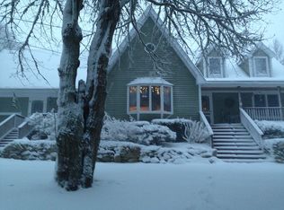 10 Park St, Mattapoisett, MA 02739