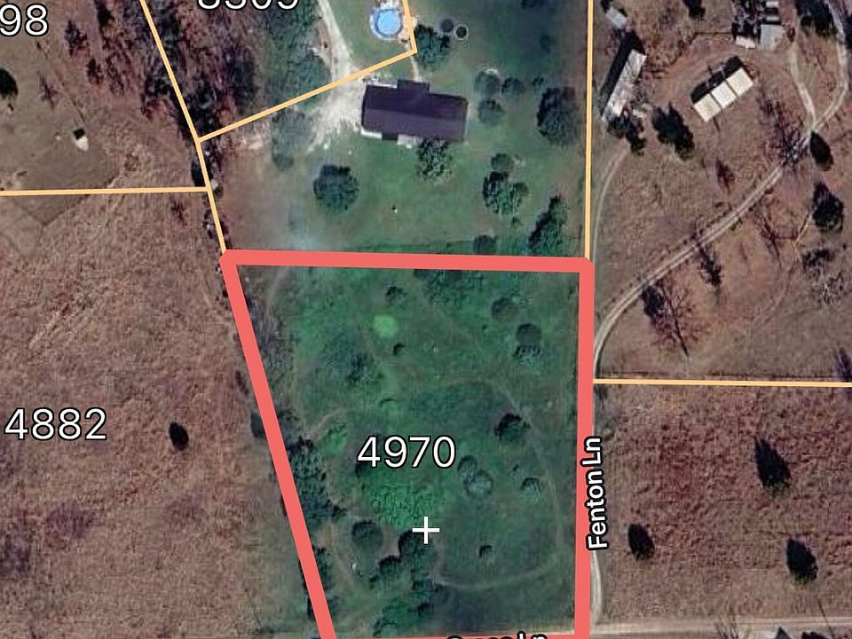 2nd image of 4970 Grace Ln