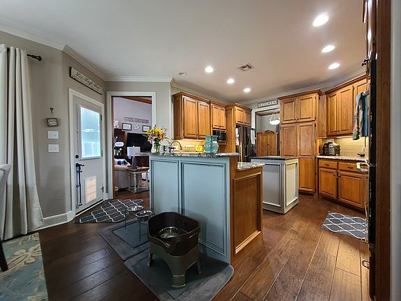 4th image of 413 Hamptonridge Rd