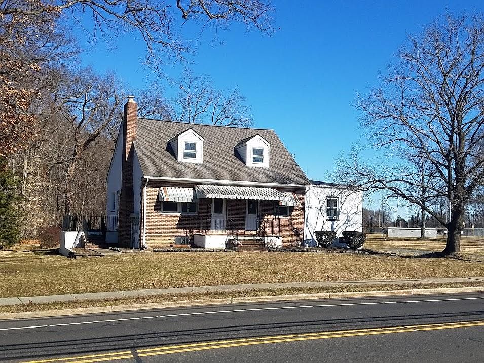 Front w/side porch