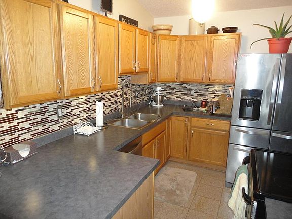 5th image of 1026 Oak Pl