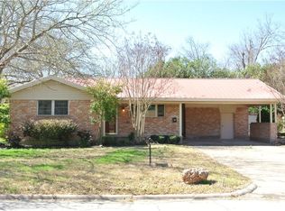 504 Monticello Dr, Waxahachie, TX 75165