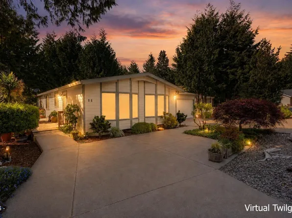 10 Seagrove Loop, Lincoln City, OR 97367