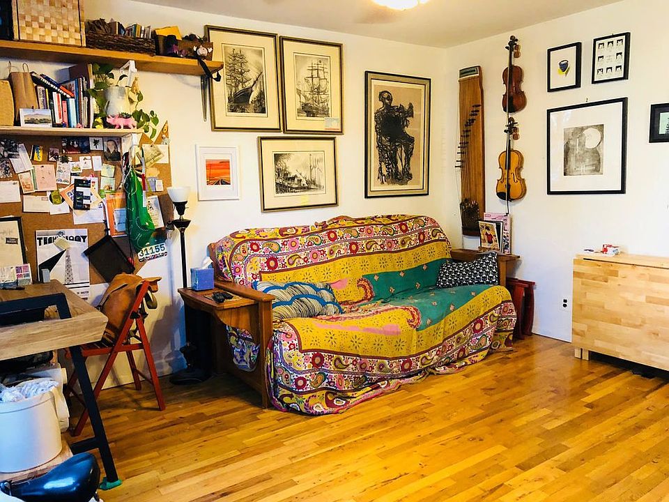 1st image of 40 Carroll St #2