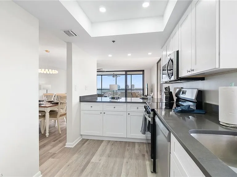 26225 Hickory Blvd #PHB — Photo 14