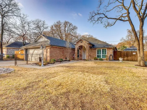 657 Inwood Rd, Azle, TX 76020