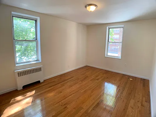 Rented by Smart NY Realty LLC | media 8