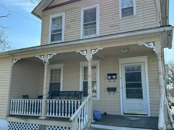 150 Buckelew Ave APT B, Monroe Township, NJ 08831