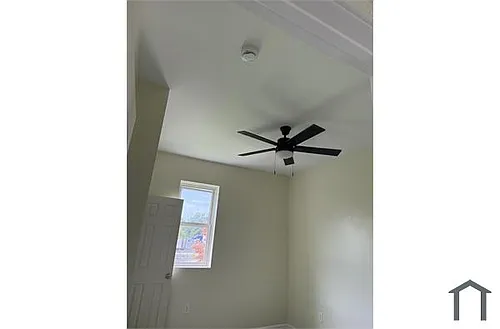 1812 Northwestern Pkwy Photo 1