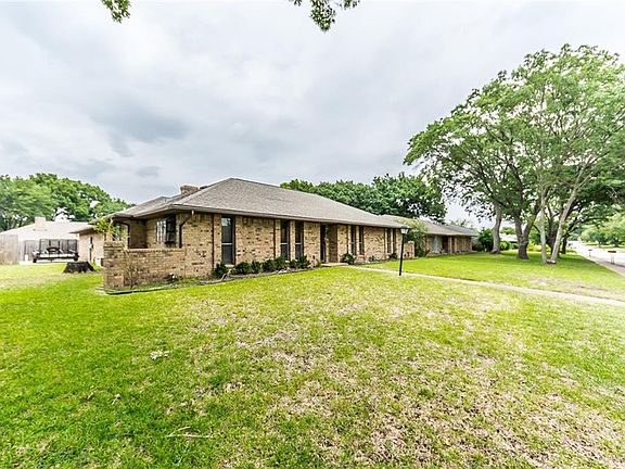 4th image of 939 Hunters Creek Dr