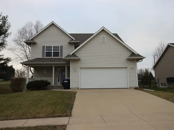 135 Meghann Dr, Marion, IA 52302