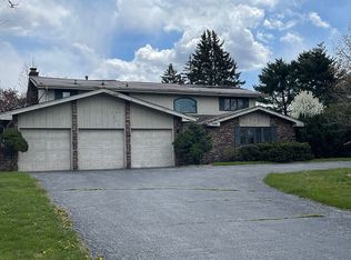 2955 E Cedar Ln, Crete, IL 60417