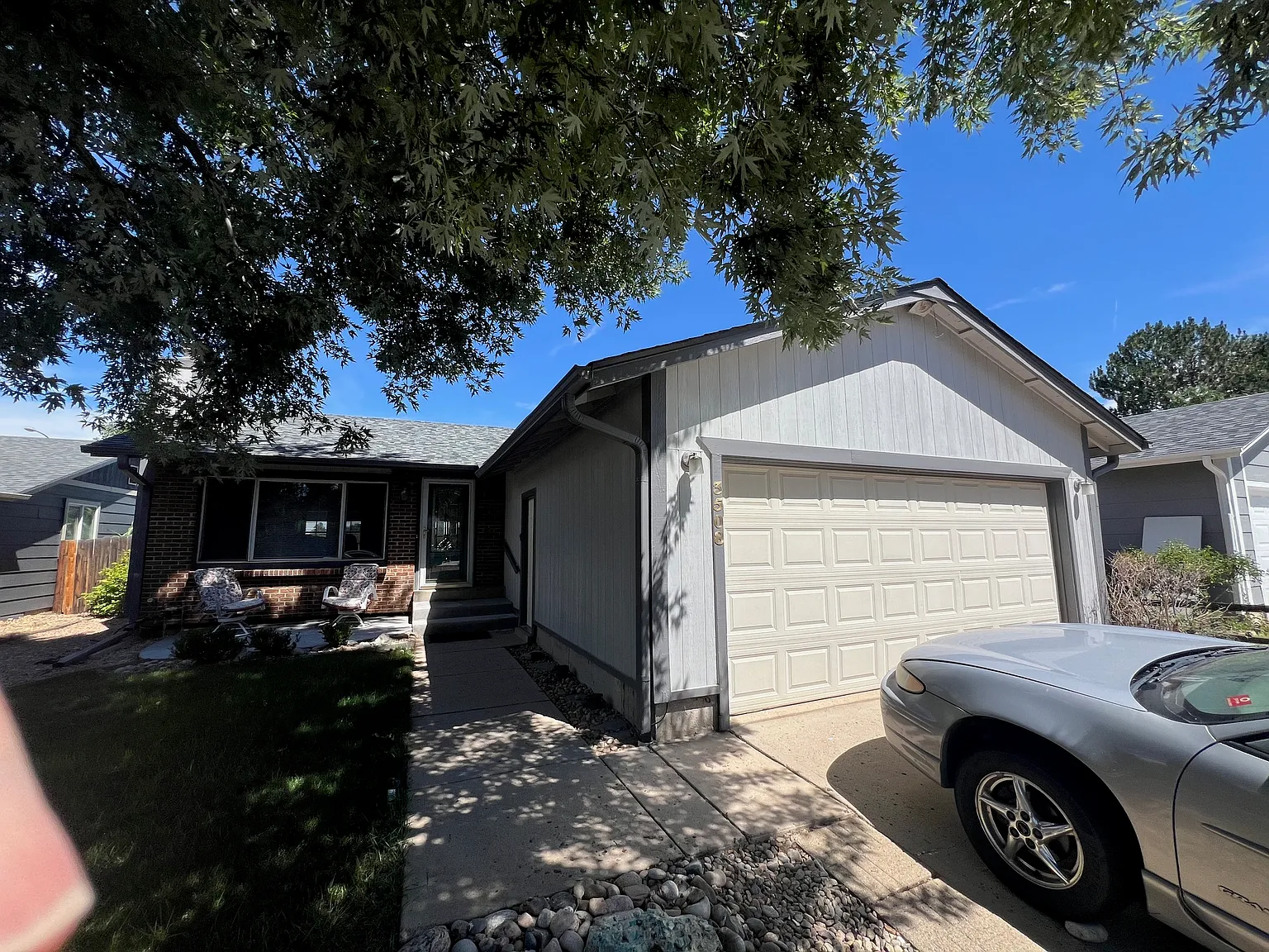 5 bed, 2600 sqft, $695 — Photo 2