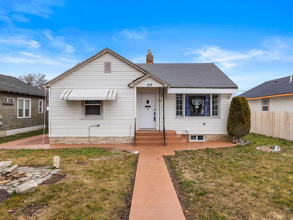 1st image of 219 Cleveland Blvd