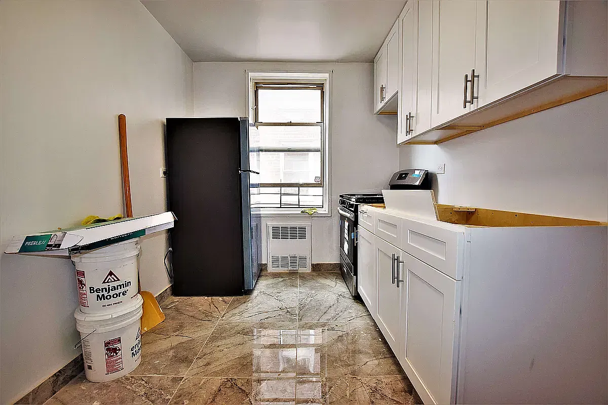 1310 Avenue R — Photo 1