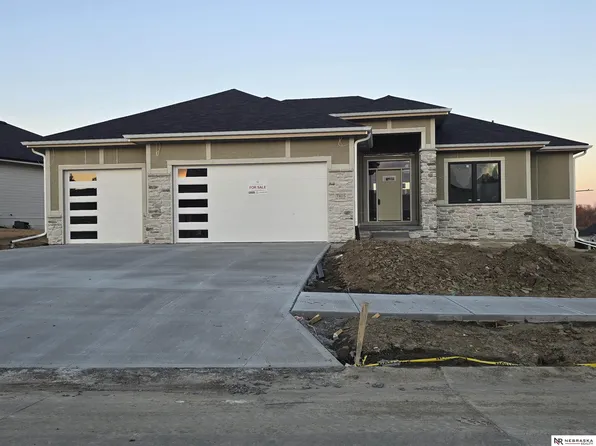 7805 N 167th Ave, Bennington, NE 68007