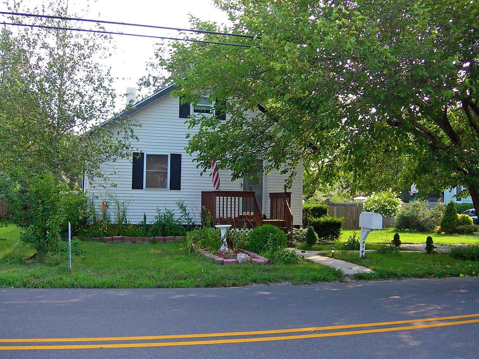 406 NORTHFIELD EXTERIOR