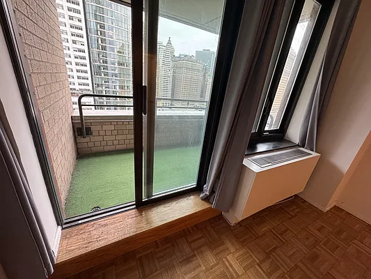 Rented by BATTERY PARK CITY RESIDENTIAL LLC | media 4