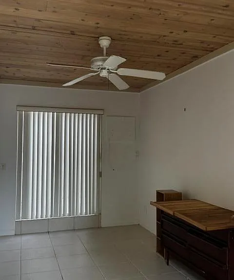 112 E Coral Fish Ln — Photo 53