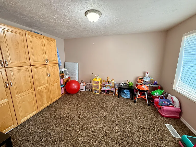1090 E Fairway Dr — Photo 6