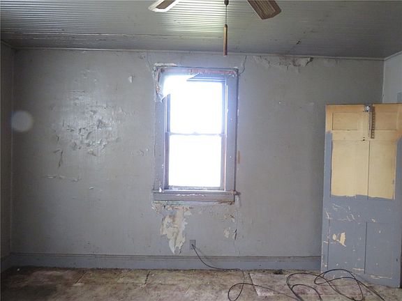 4th image of 1184 Wilmington St