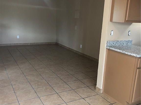 3rd image of 5809 Wellington Dr #B