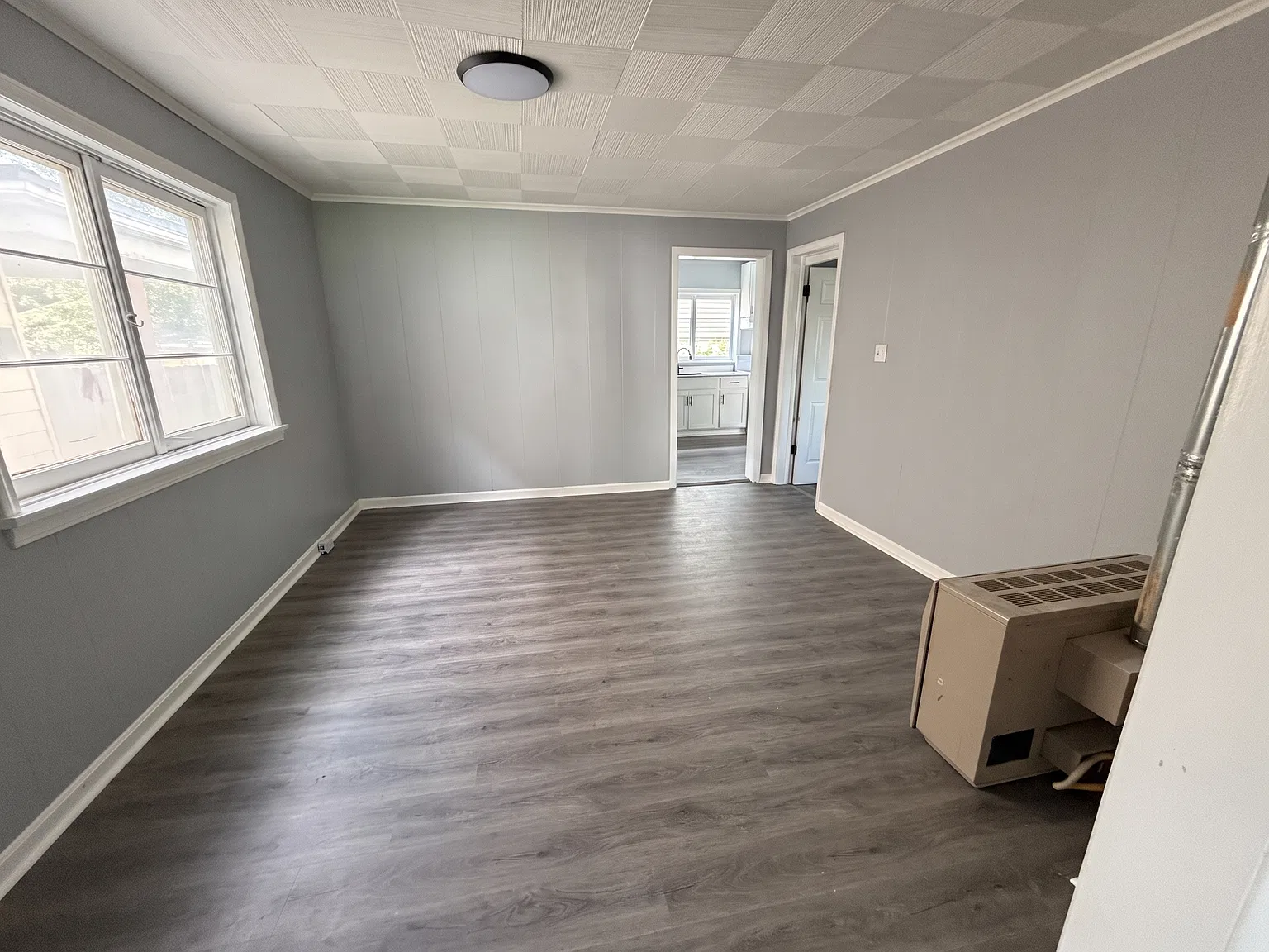1410 Ash St — Photo 3