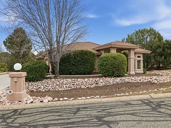 2nd image of 13 N Woodridge Cir