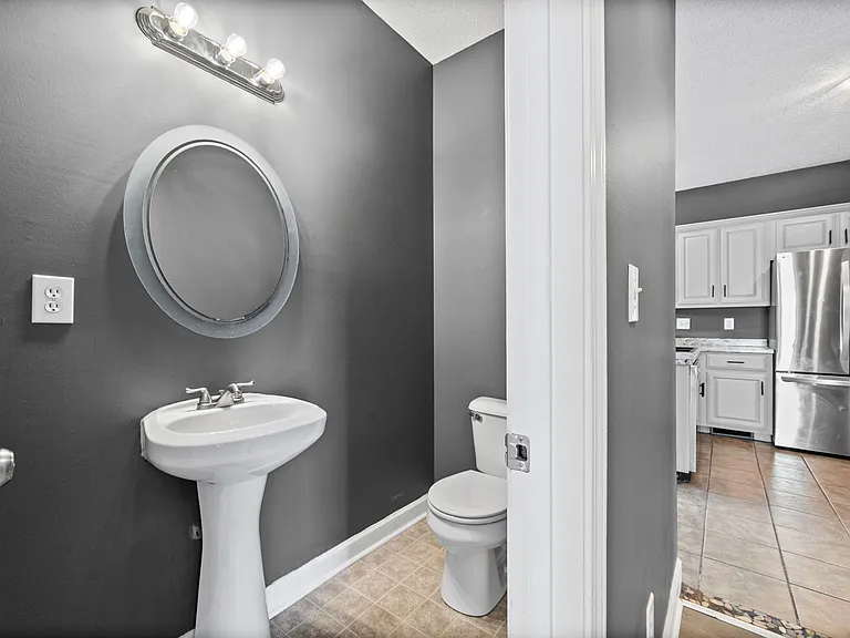 212 Trey Ct — Photo 16
