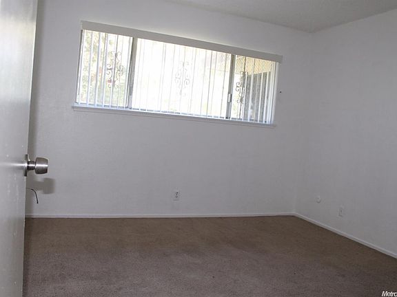 5th image of 1426 Occidental Ave Unit 1
