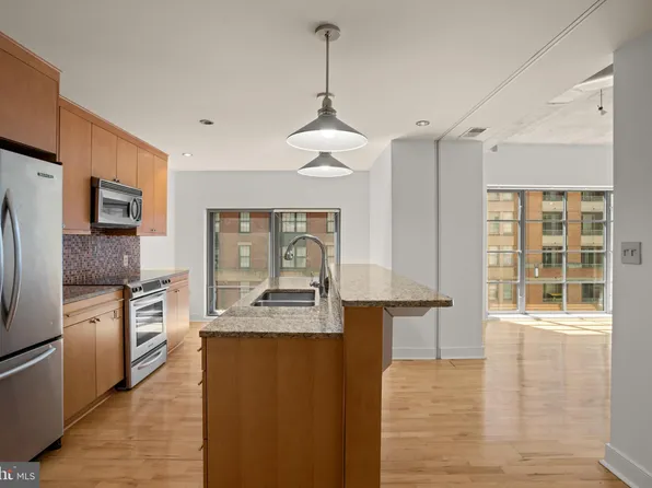 850 Aliceanna St Unit 402, Baltimore, MD 21202