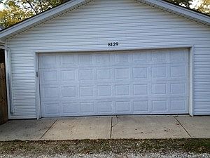 3rd image of 8129 Kenton Ave