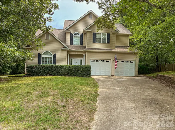 2600 Rustic Ridge Ct, Charlotte, NC 28270