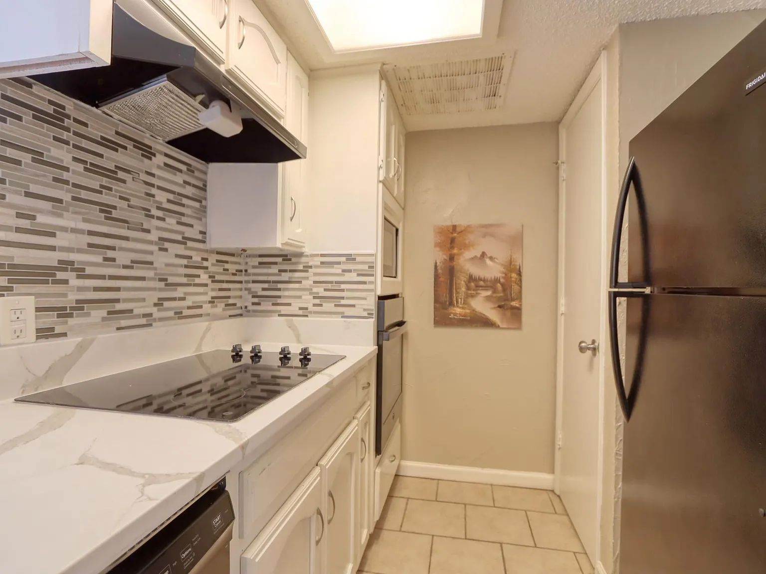 2 bed, 2.5 bath, 1222 sqft, $1,599 — Photo 4
