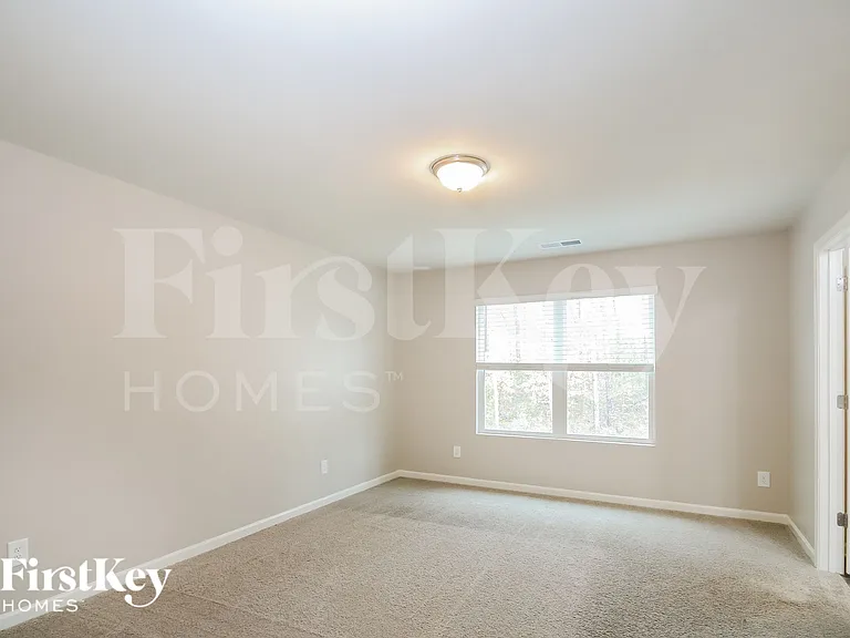 3232 Newell Village Dr — Photo 8