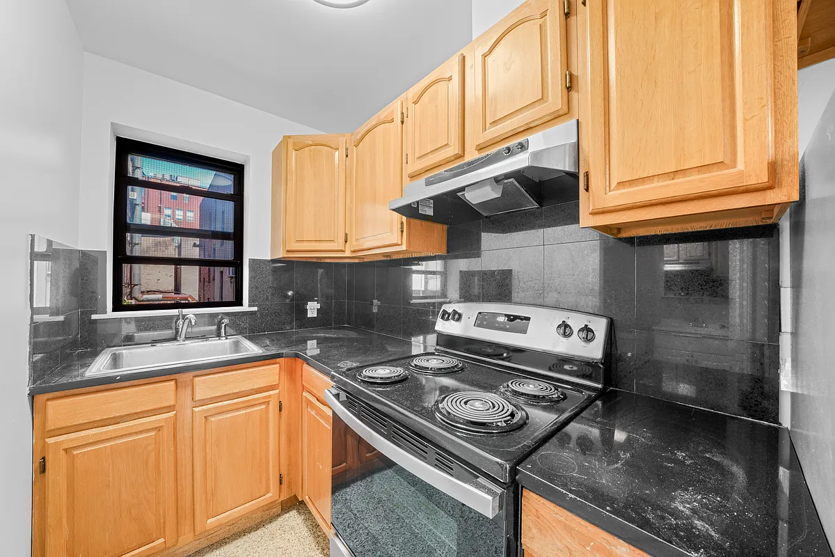 Building Photo - 185 Hester St #4R