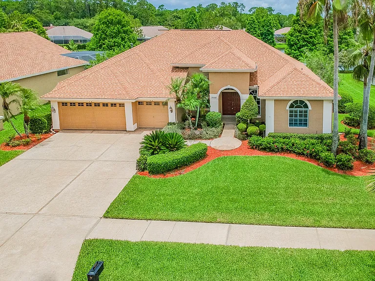 10559 Greencrest Dr — Photo 7