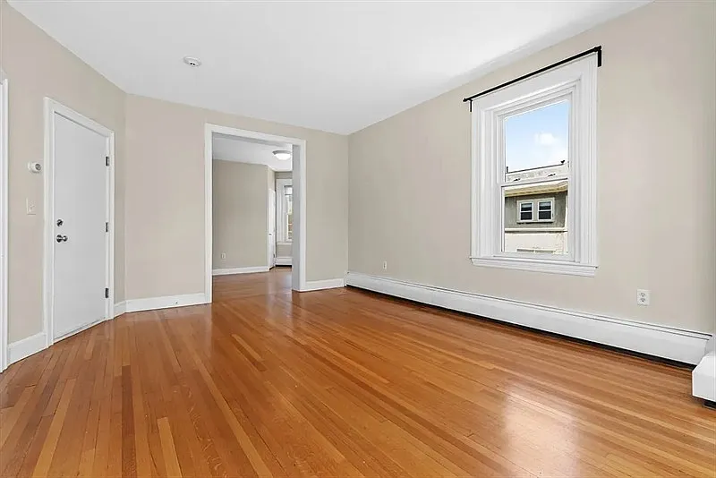 1 bed, 1.0 bath, 635 sqft, $1,770 — Photo 3