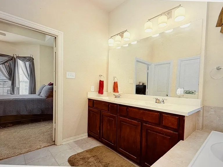 3108 Hereford Dr — Photo 9