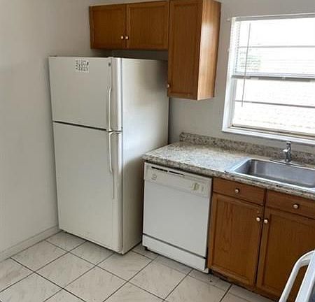 3rd image of 8502 NW 35th St #6